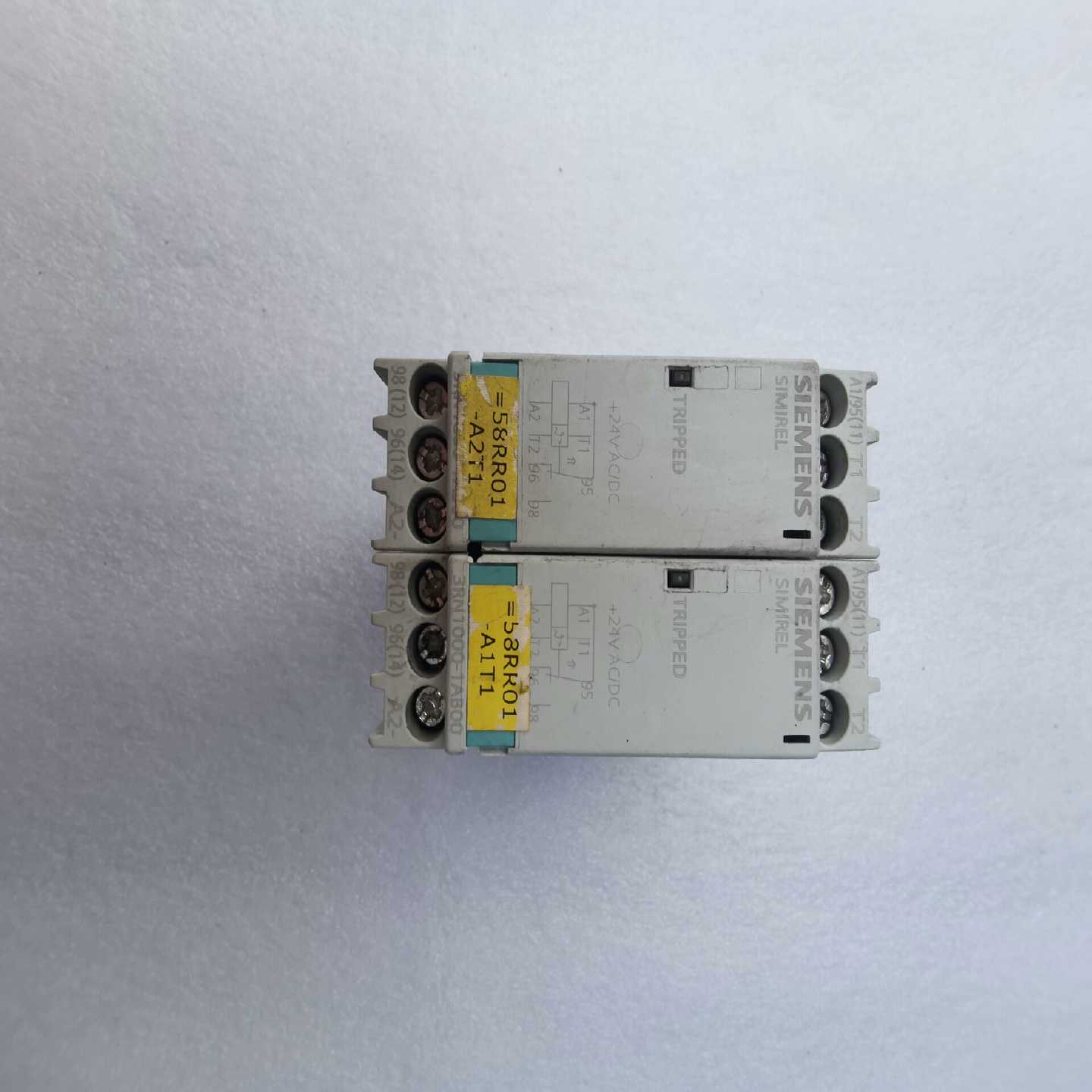 3RN1000-1AB00德国西门子安全继电器，物品实景--议价商品