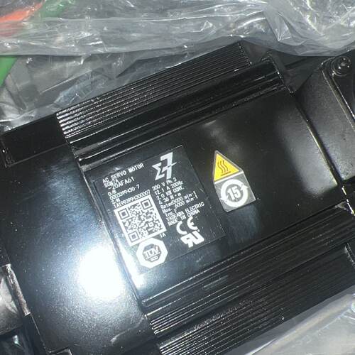 议价安川YASKWA 电机   SGM7A-25A7A61 SGM7A-15A7A6C SGM7A-15AF