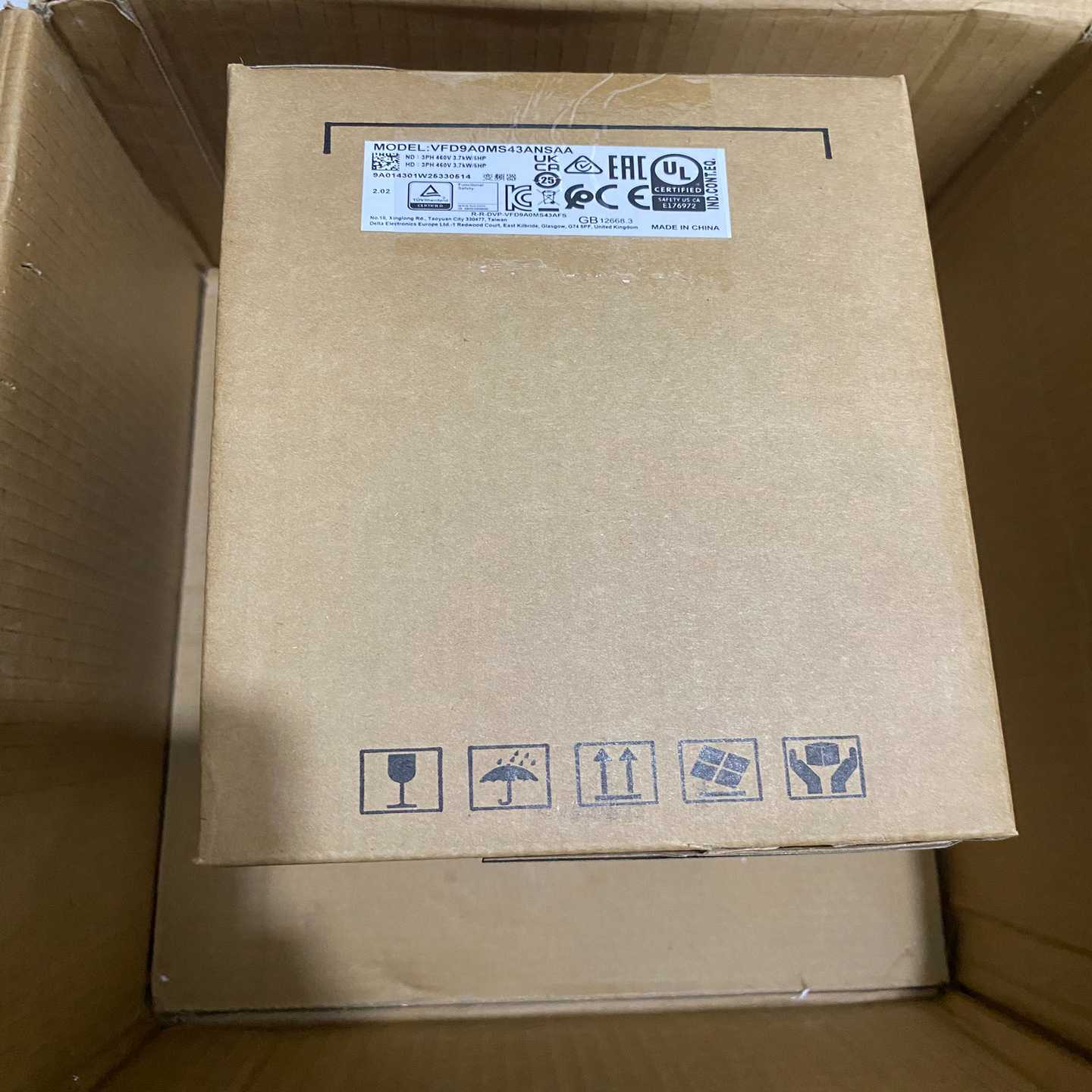 （议价）变频器，型号VFD9A0MS43ANSAA，实物图拍摄，