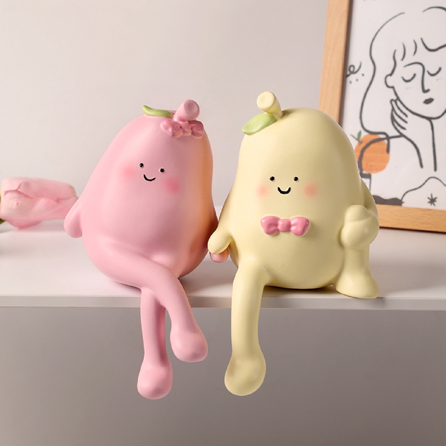 抱抱梨摆件吊脚娃娃创意家居装饰品书架客厅柜情侣结婚礼物送新人