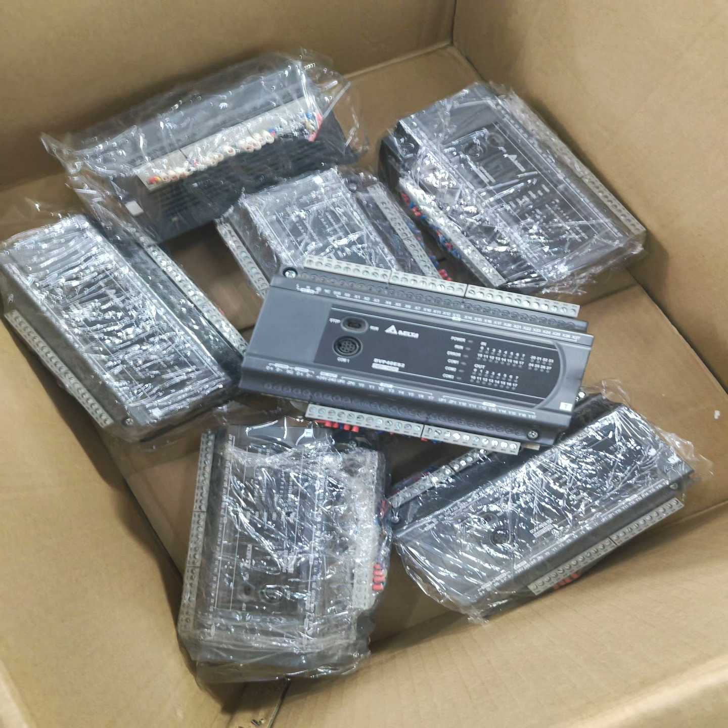 台达PLC，型号：DVP40ES200T，库存40套，，询价