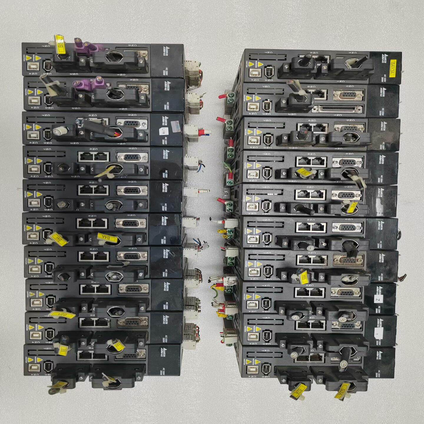 DAI1A2-0221-F，台达伺服驱动器200w，二手拆机