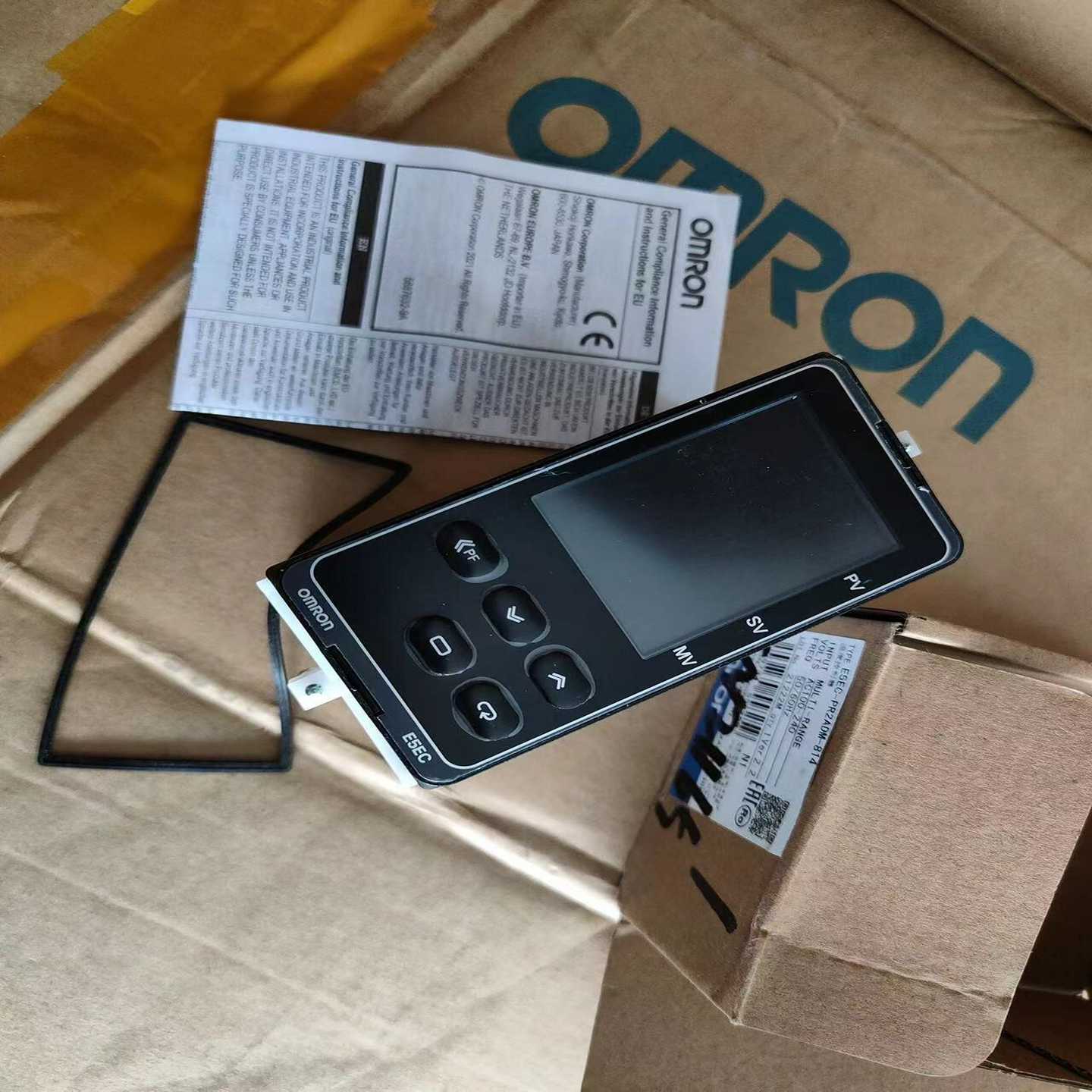 E5EC-PR2ADM-814 温控器 实物拍~询价