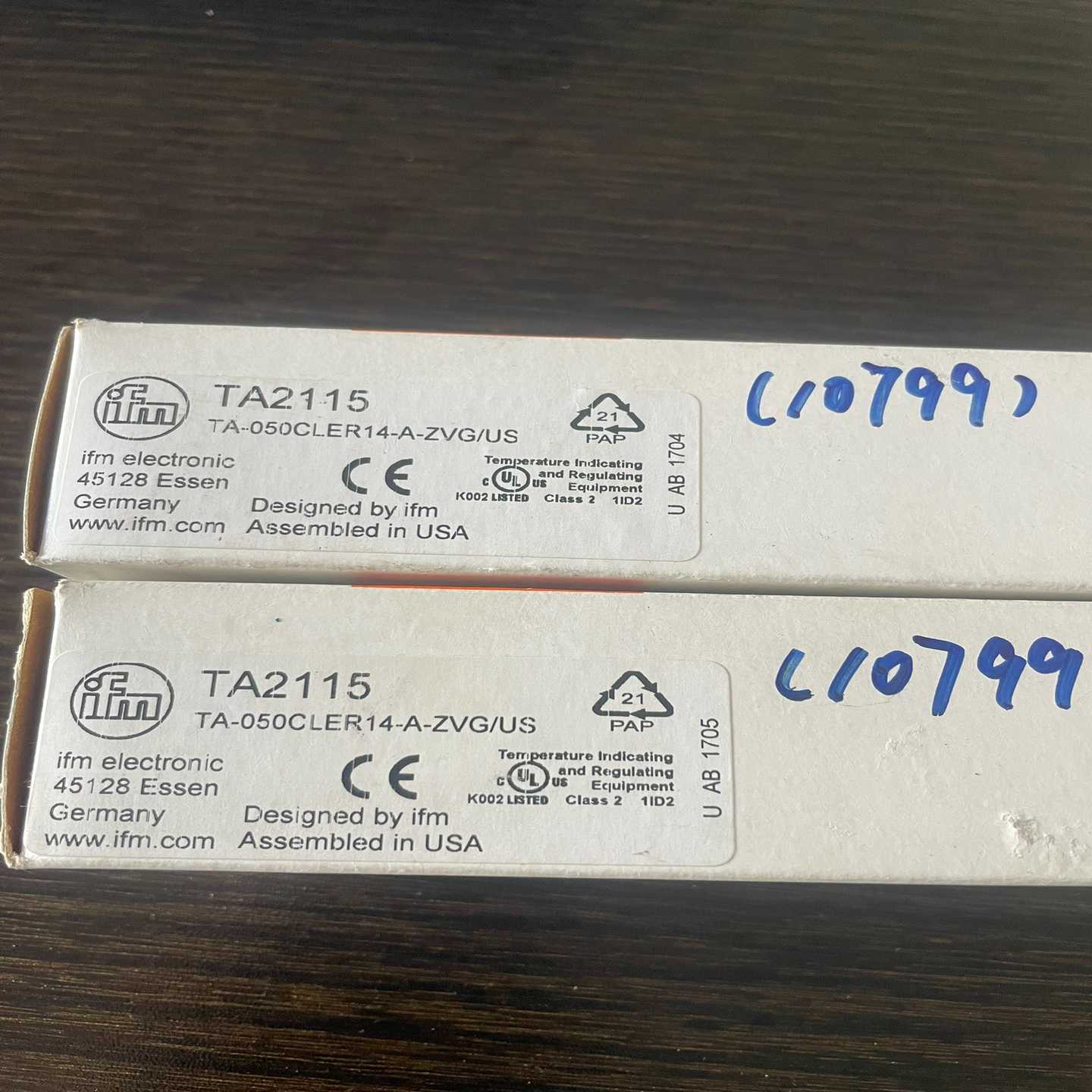 议价易福门温度传感器TA2115库存2个实物拍摄