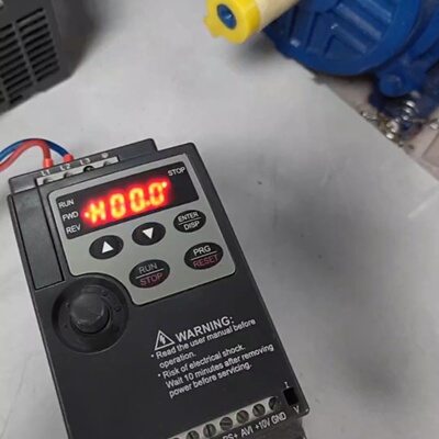 众辰变频器1.5KWNZ1001R5G2成色如图每-询
