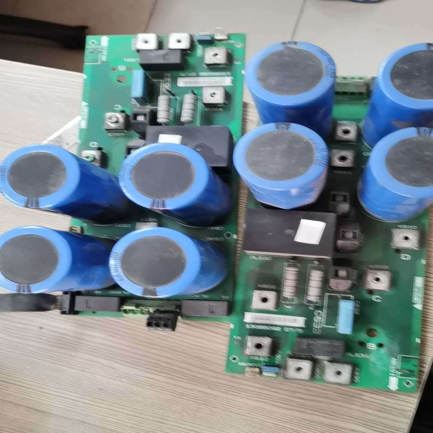 【议价】丹佛斯变频电容板450V2200UF，450v1500u适用