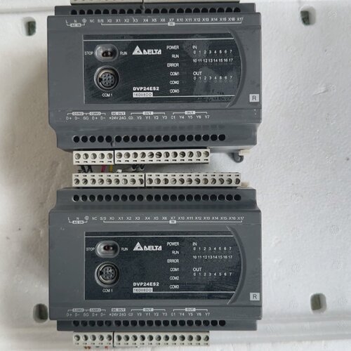 寻I台达PLC.DVP24ES2拆机