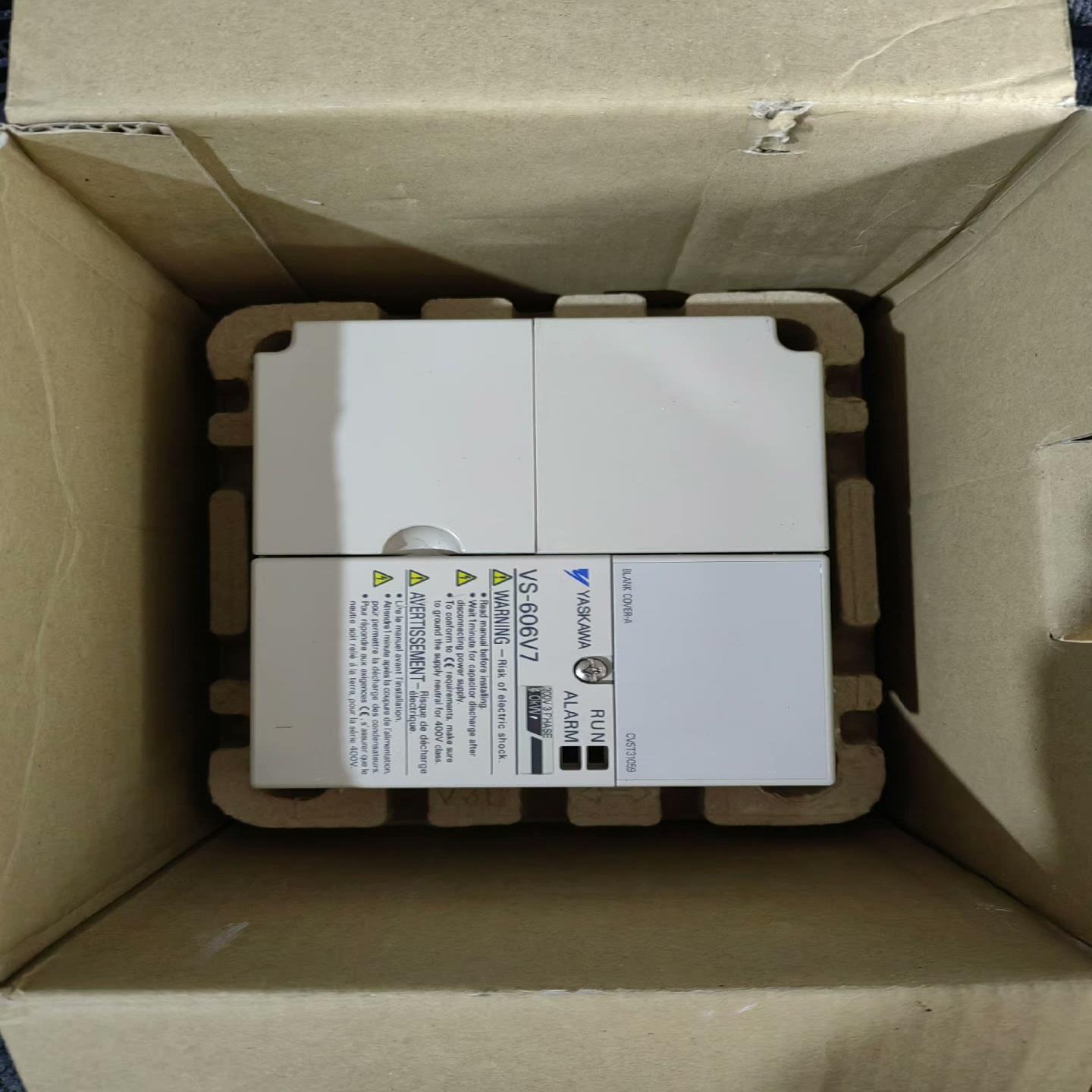 询安川变频器YASKAWA3G3MV-A2037，22