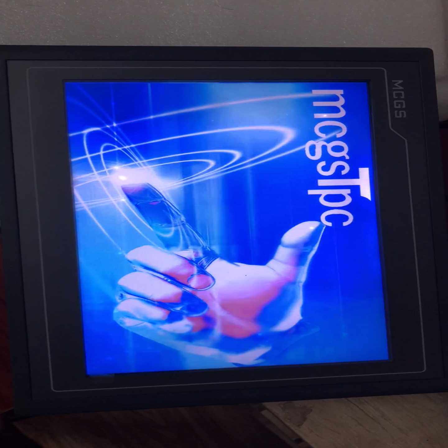 ，mcgstpc触摸屏TPC1062K,24V，成色九成询价