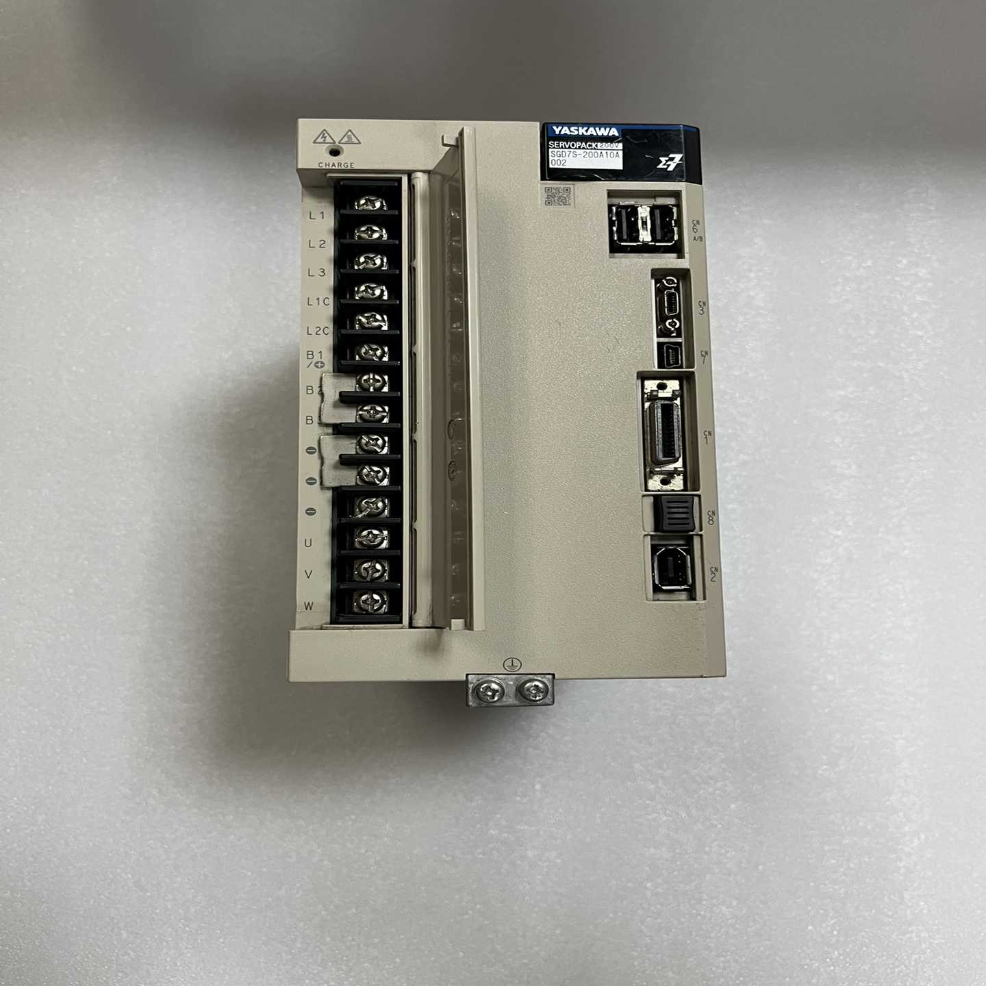 议价SGD7S-200A10A安川七系三千瓦M2总线伺服驱动器，