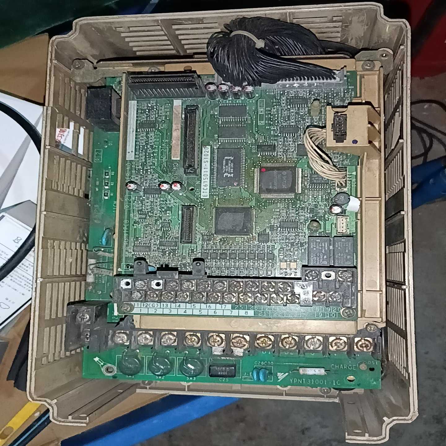 安川变频器220v7.5kwCiMR-g5a27p5驱动板询价