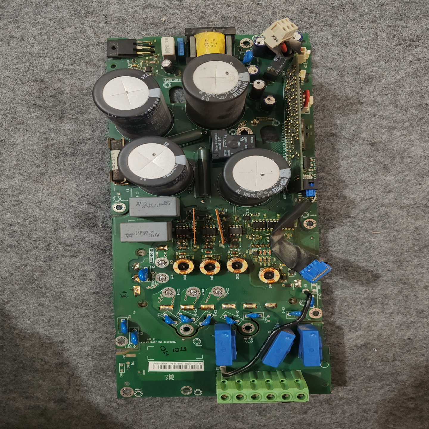 变频器RINT-5311C驱动板件实物图拍询价