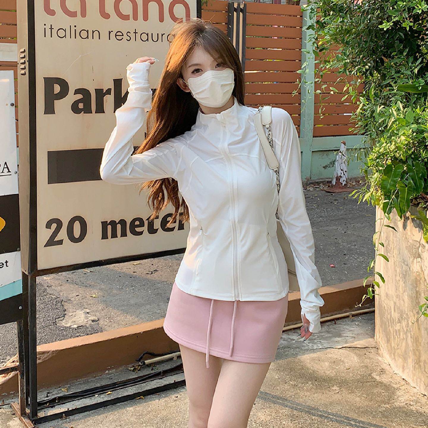 白色冰丝防晒衣女款2026新款防紫外线轻薄透气瑜伽服立领修身上衣