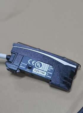 溢价-光纤放大器E3NXFA11实物图成色好线长80