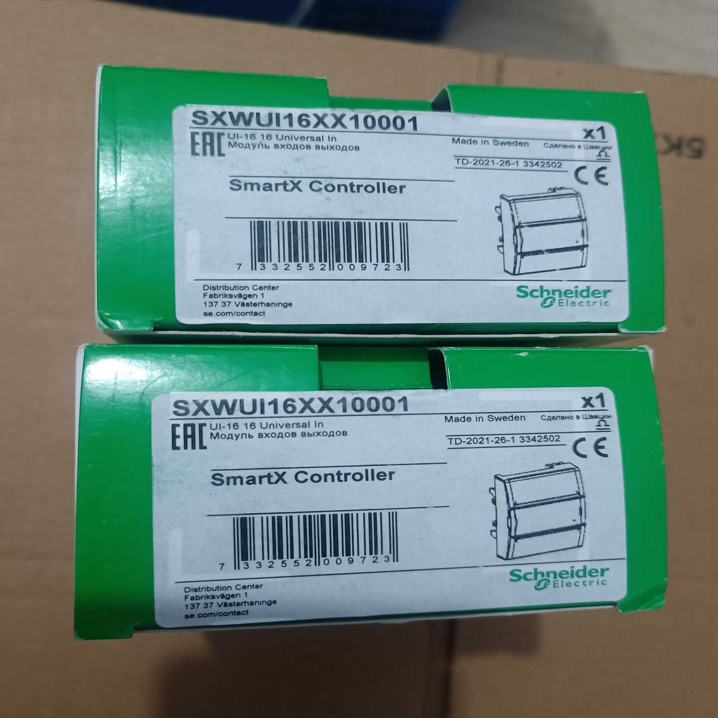 全新施耐德控制器UI-16楼宇控制模块--议价商品