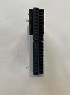 议价三菱模块，型号FX2NC-1HC，数量一个，实物拍摄，成色如