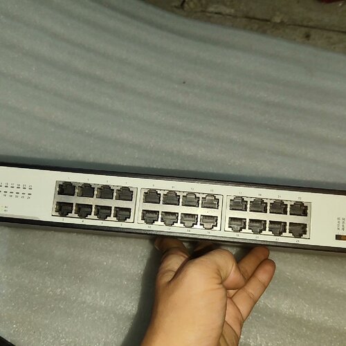 议价Dlink24口千兆交机DGS1024TCN - 封面