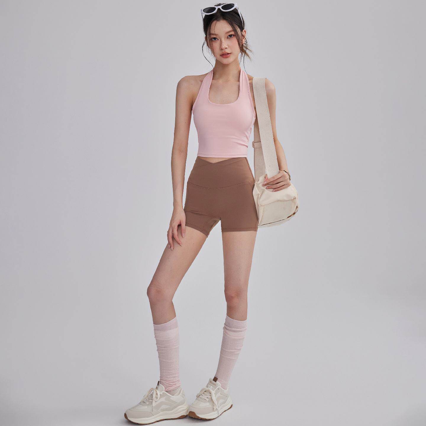 2026瑜伽服套装女高腰显瘦紧身运动健身裤外穿跑步训练短裤两件套