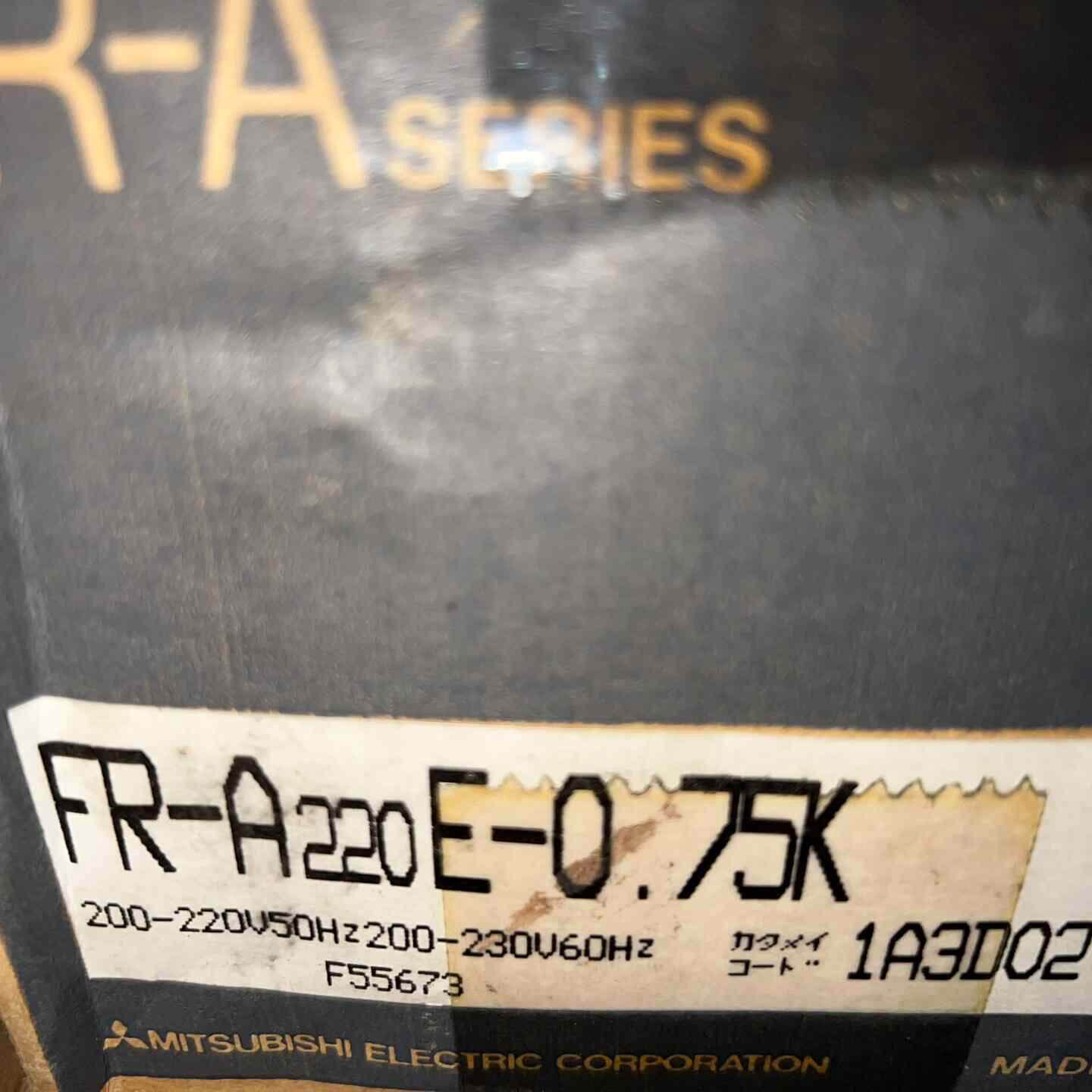 全新三菱日本原装FR-A220E-0.75K变频器 未使用--议价商品
