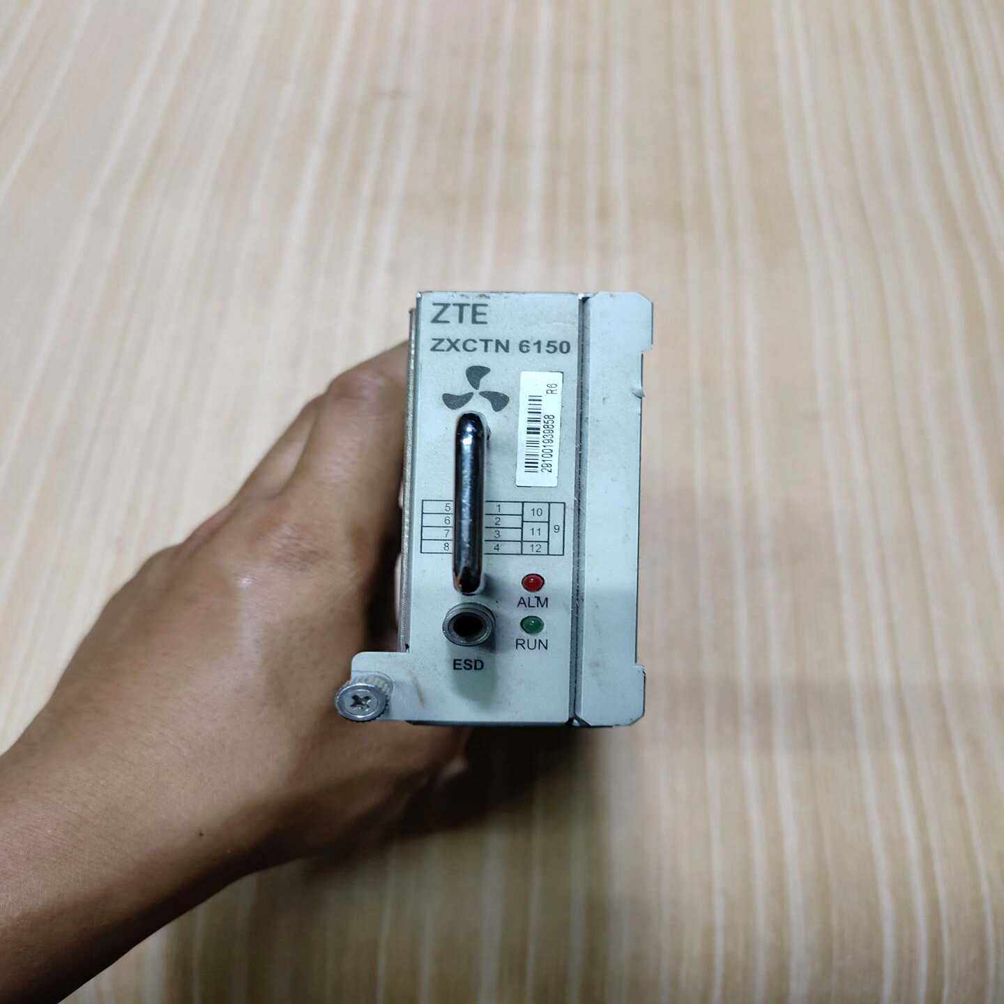 中兴ZXCTN6150散热风扇，拆机品，外观成色如图，带6--议价商品