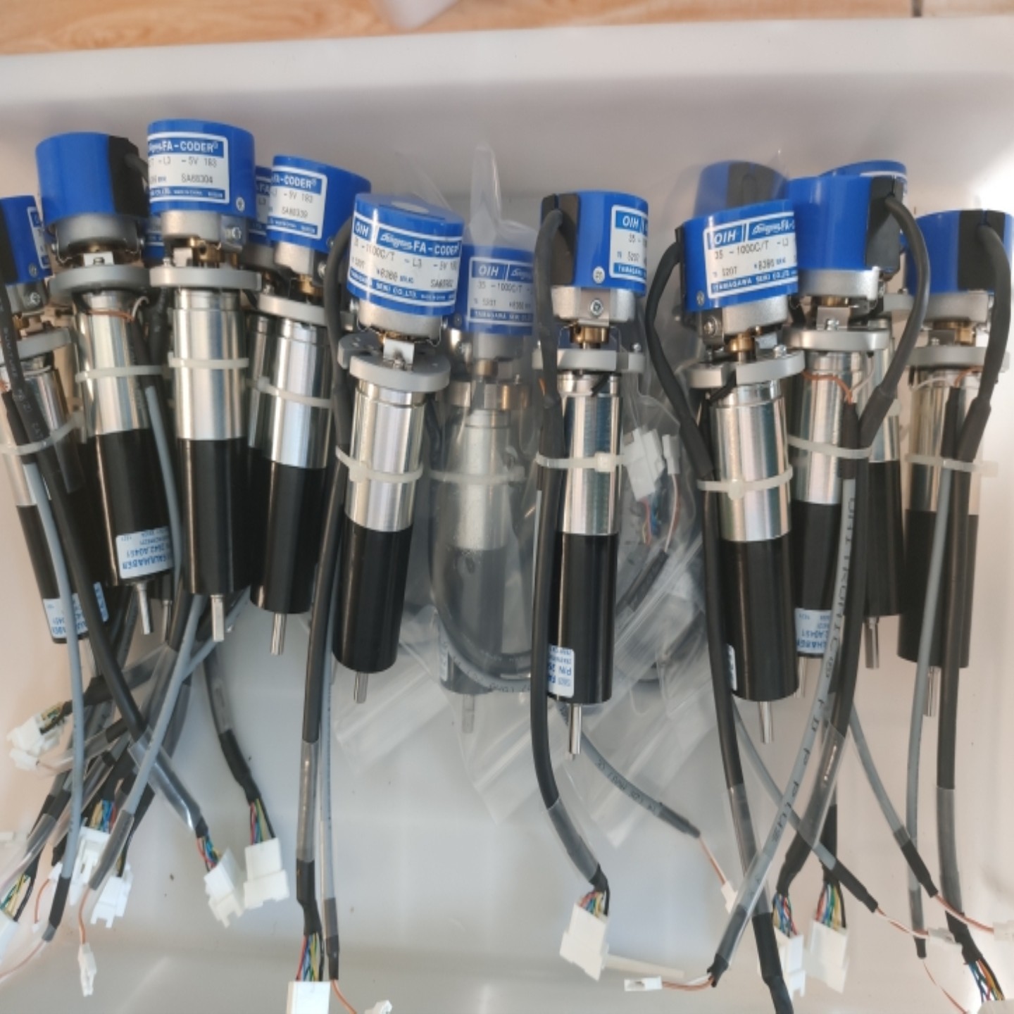 售前询价02-147666AD8312pluswafer table升降马达全新原装