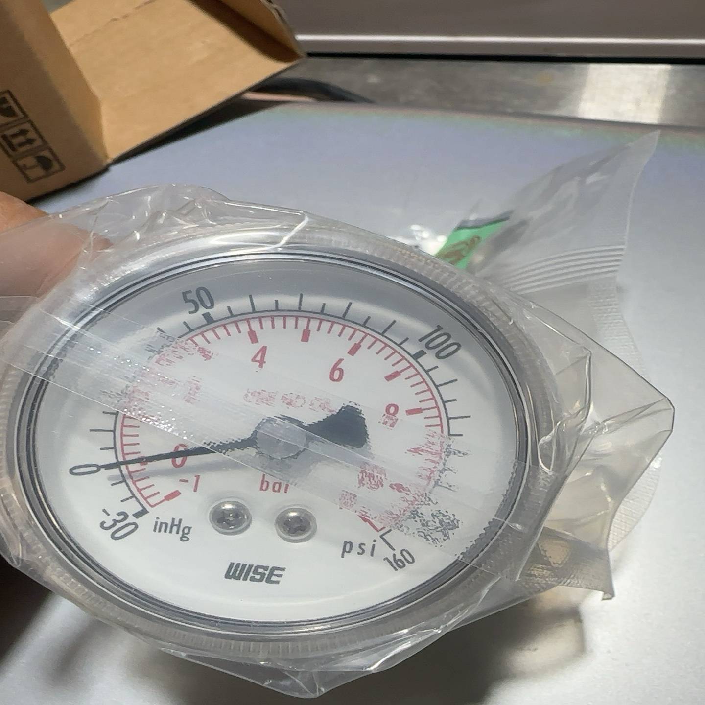 进口WISE压力表，1/4背接式压力表-30-160psi.