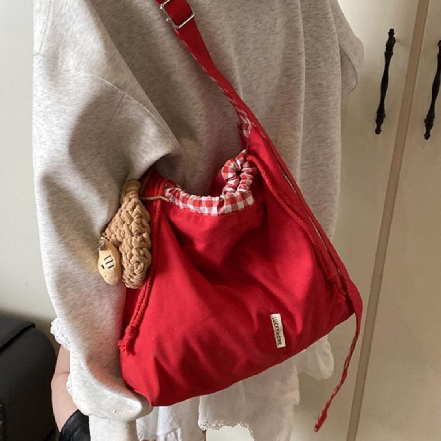 大容量单肩包包女2025新款休闲百搭帆布斜挎包学生上课通勤托特包