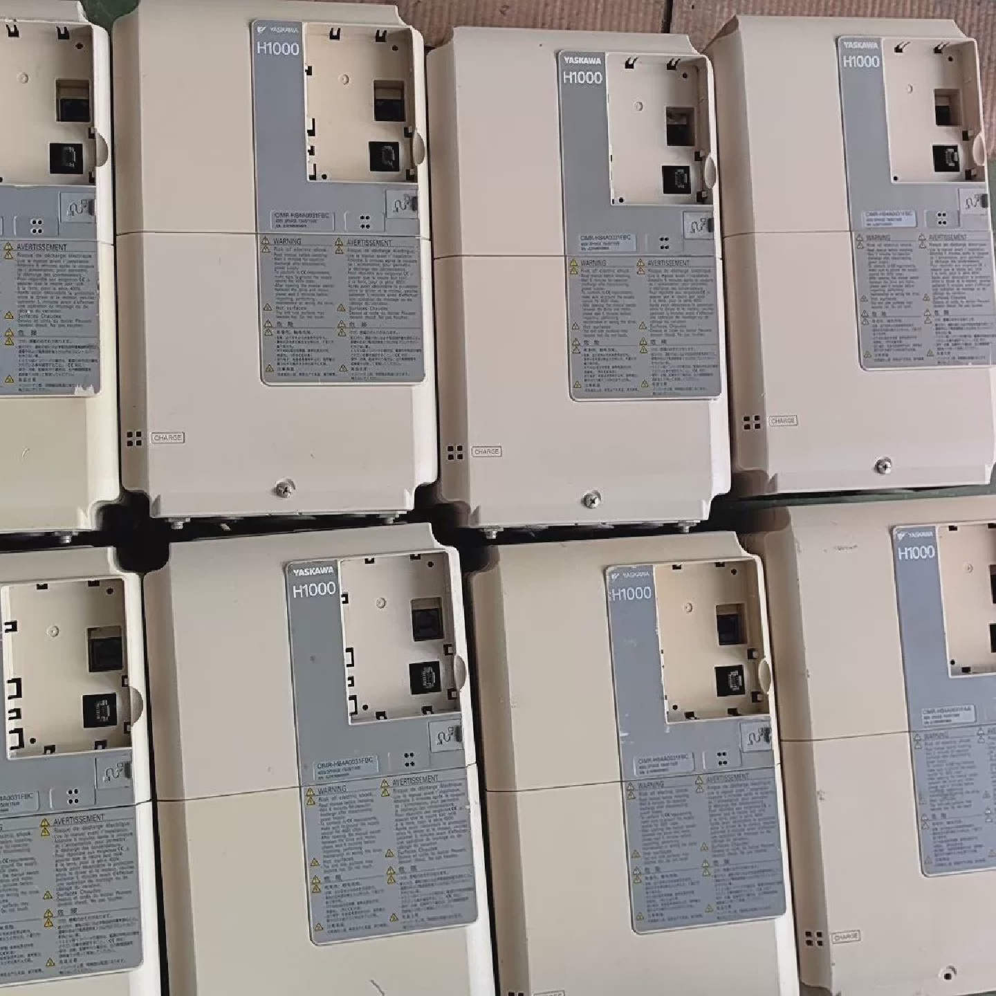 CIMR-HB4A0031FBC/15/11KW有几个脚