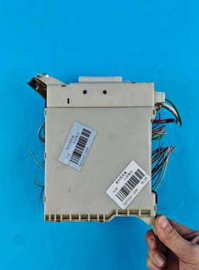 丰田锐志保险盒，室内保险盒，车身电脑，车身模块，82730---议价