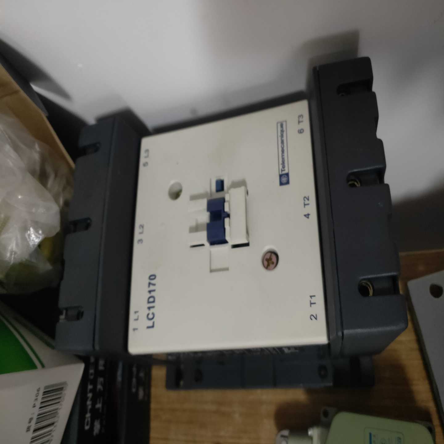 议价全新施耐德LC1-D170交流接触器，500包邮，型号看图，