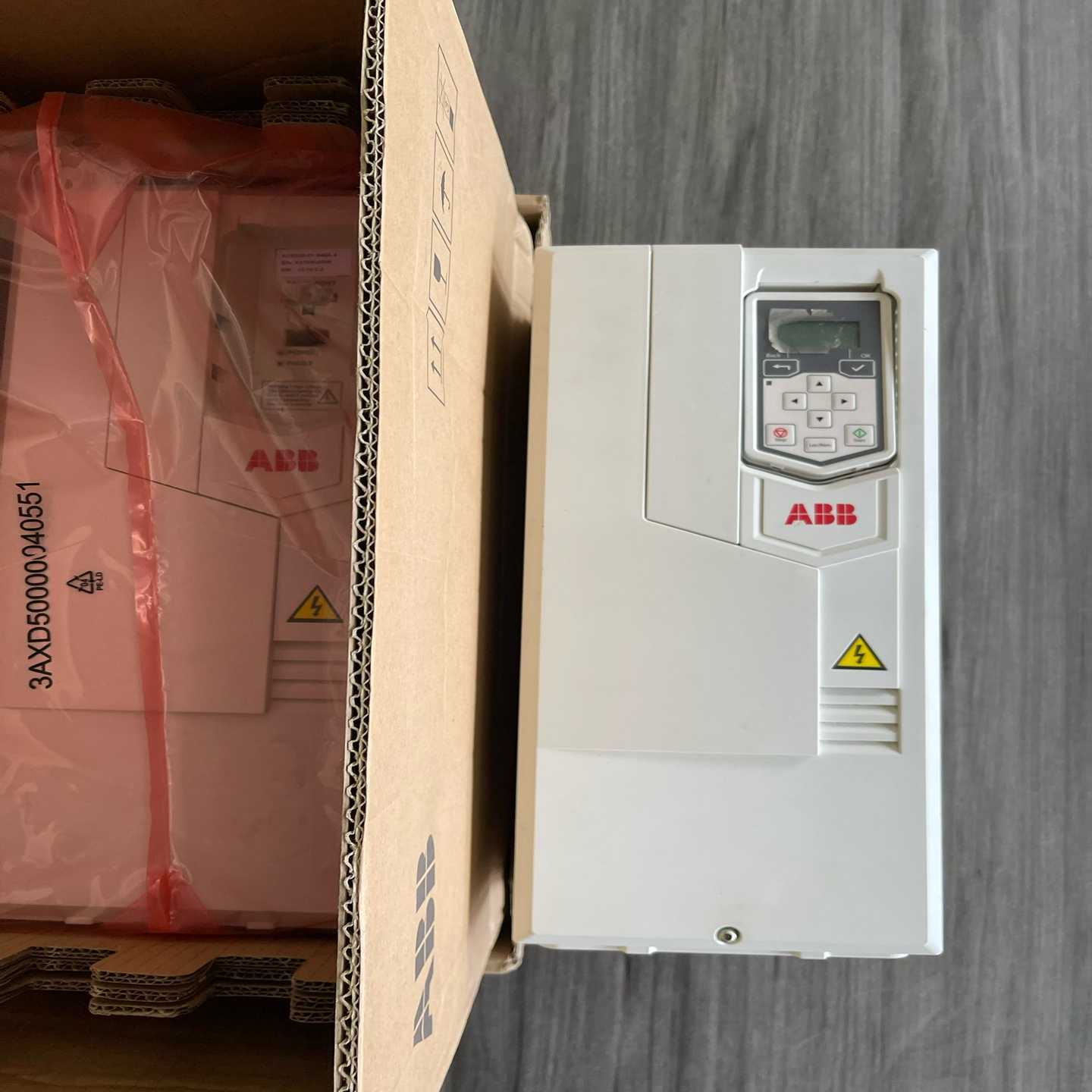 【议价】ACS580-01-062A-4变频器30KW未使适用