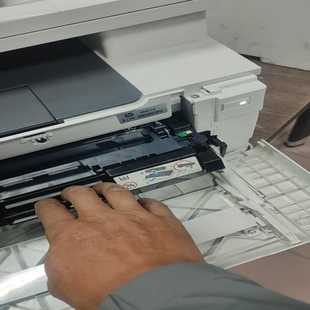 扫描于 复印 议价 无线打印 惠普M181fw全彩无线多功能打印机