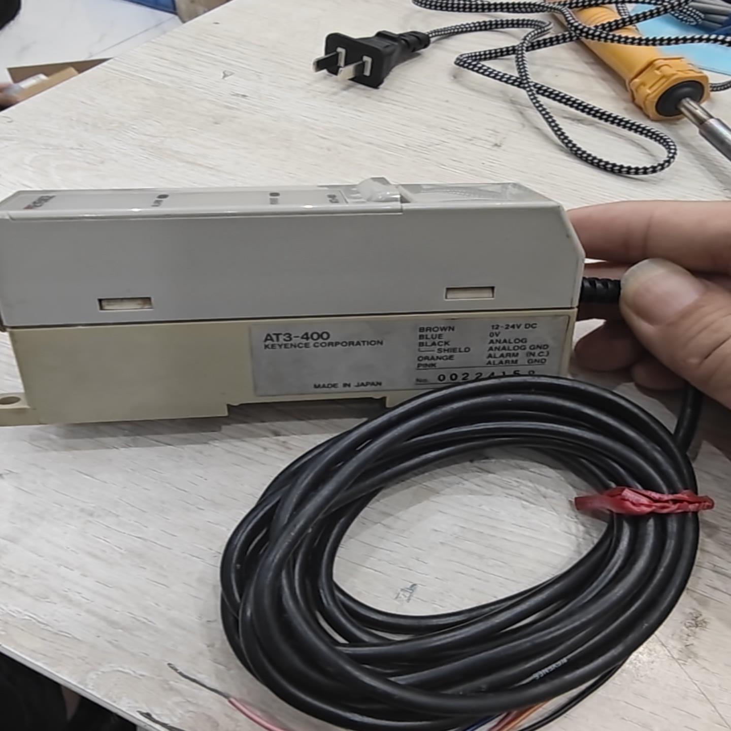 基恩士AT3-400感测器  日本制造 带线缆，议价