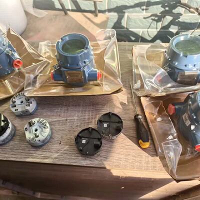 罗斯蒙特温度变送器，型号644HAK1J6M5，全新未用，带—议价