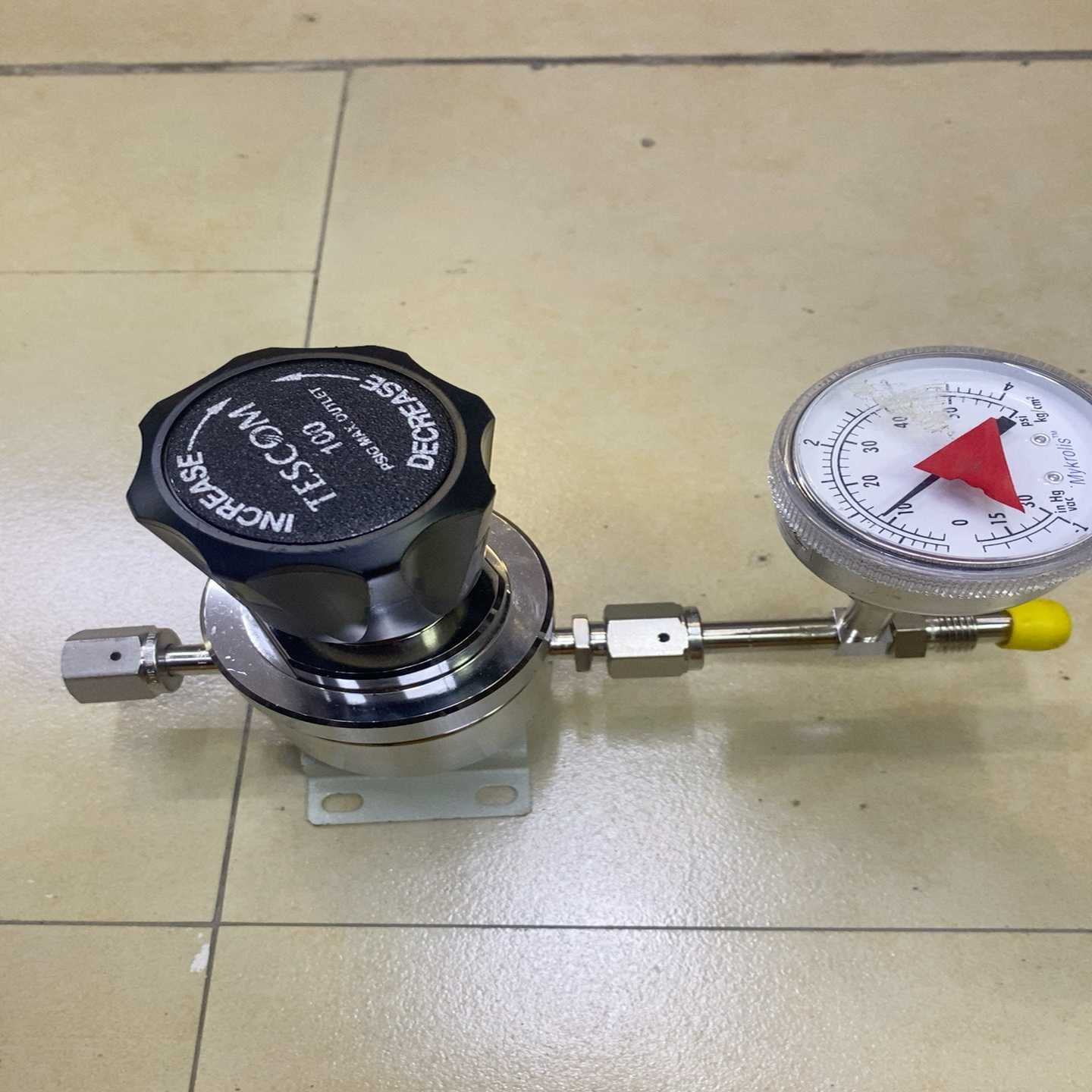 艾默生，TESCOM减压阀，氘气减压阀，压力表，型号44--议价商品