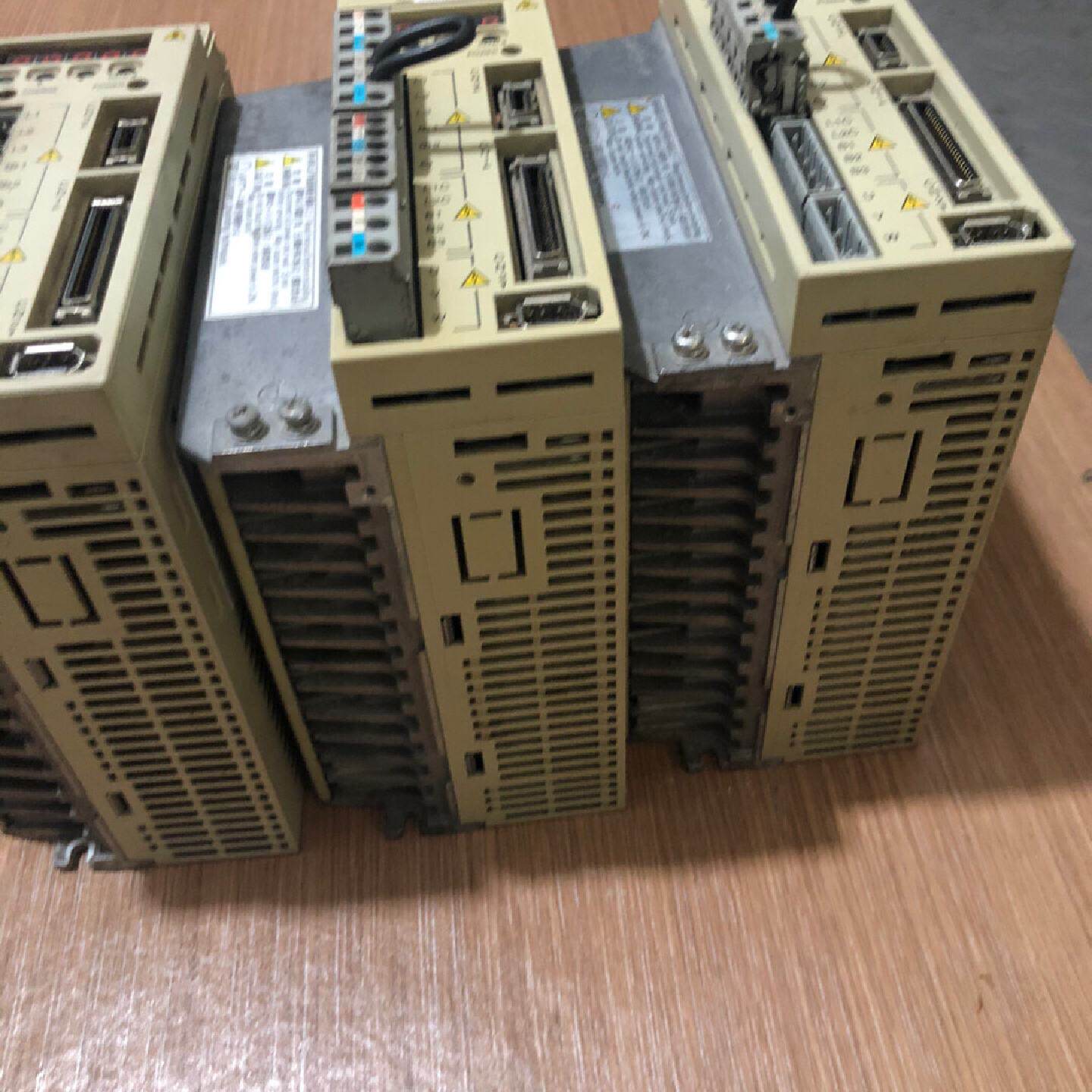 拆机安川驱动器 SGDM-15ADA-V 1.5KWSGDM--议价商品