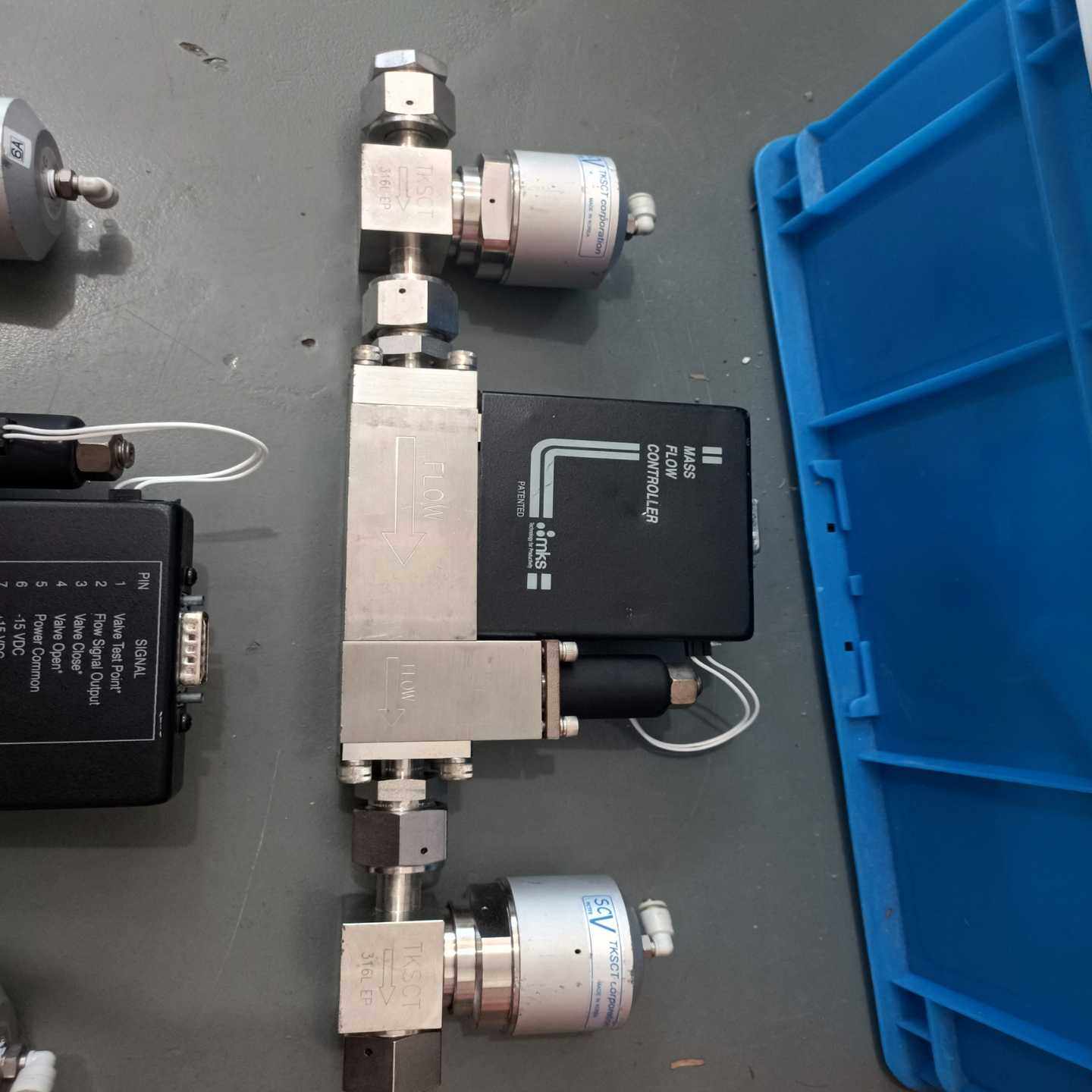 询价MKS流量计，MODEL：1559A01322LR1BV，N