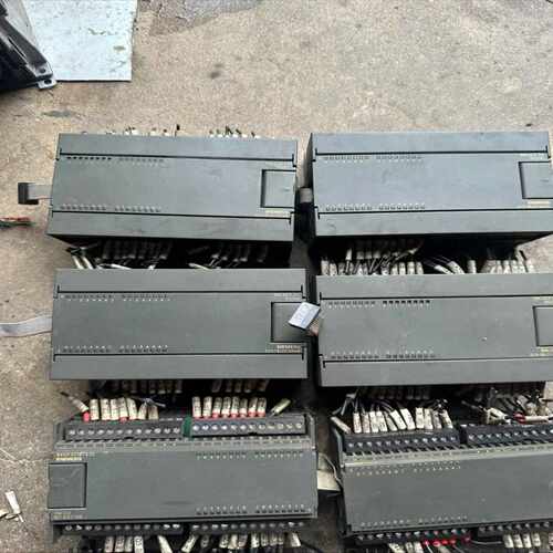 西门子，型号为6ES7223-1BL22-0XA8.成色如