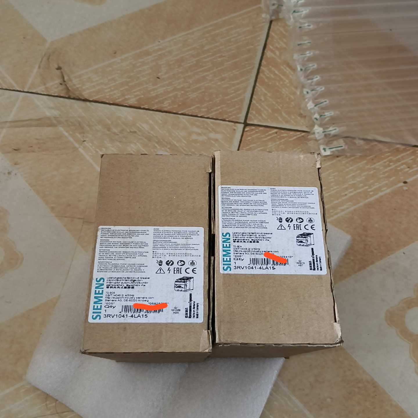 西门子塑料外壳式断路器,3RV1041-4LA15两个全--议价商品