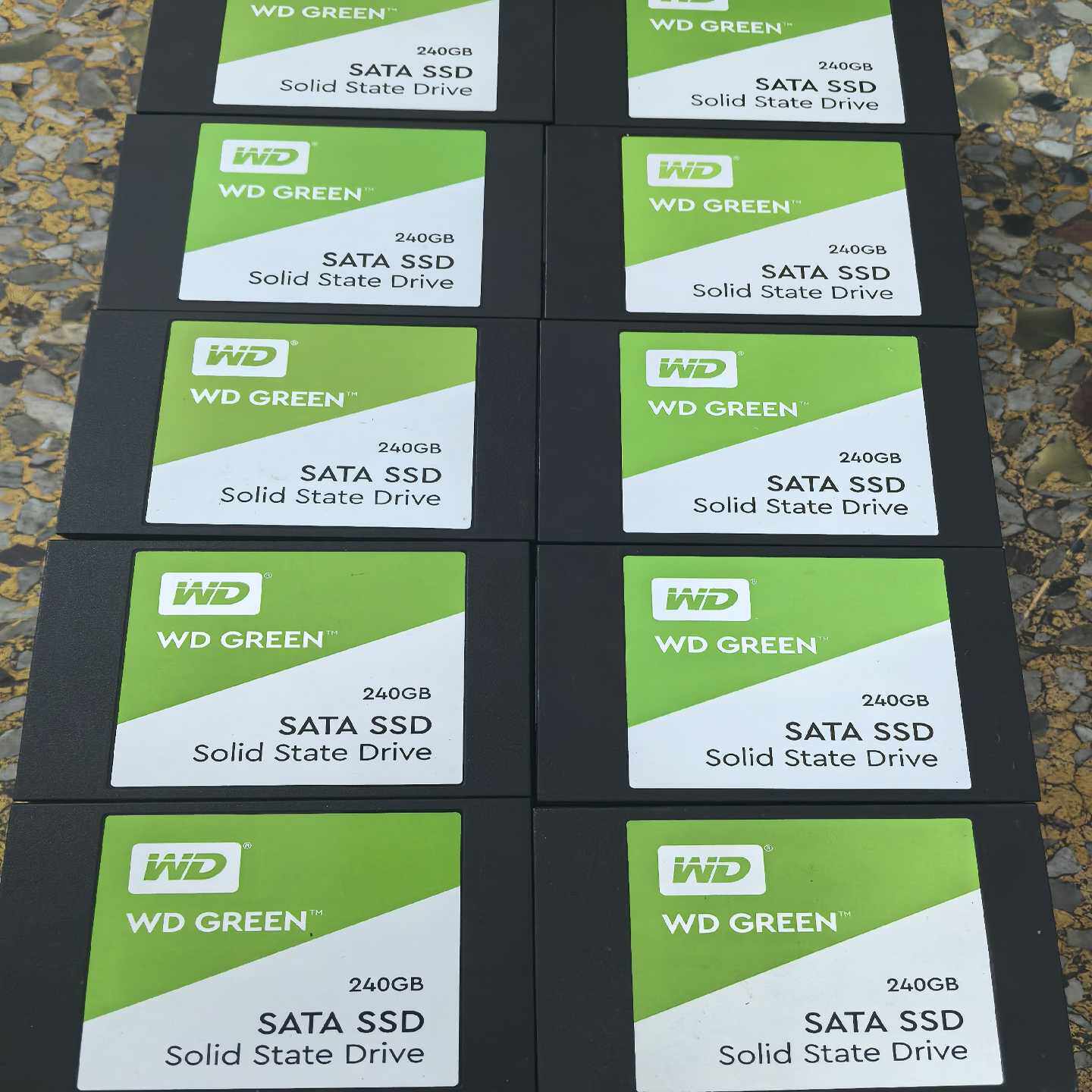WD西数绿盘240G固态硬盘，2.5寸SATA3.0接口，台--议价商品
