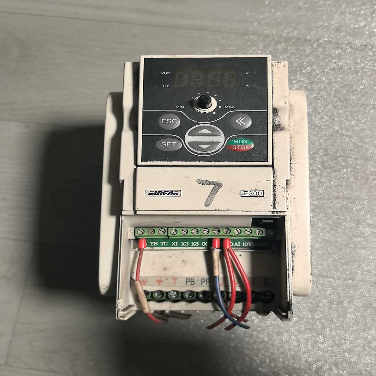 四方变频器E300-2S0015L1.5KW220询价