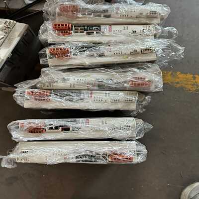 驱动器：LXM52DD30C41000/3KW~询价