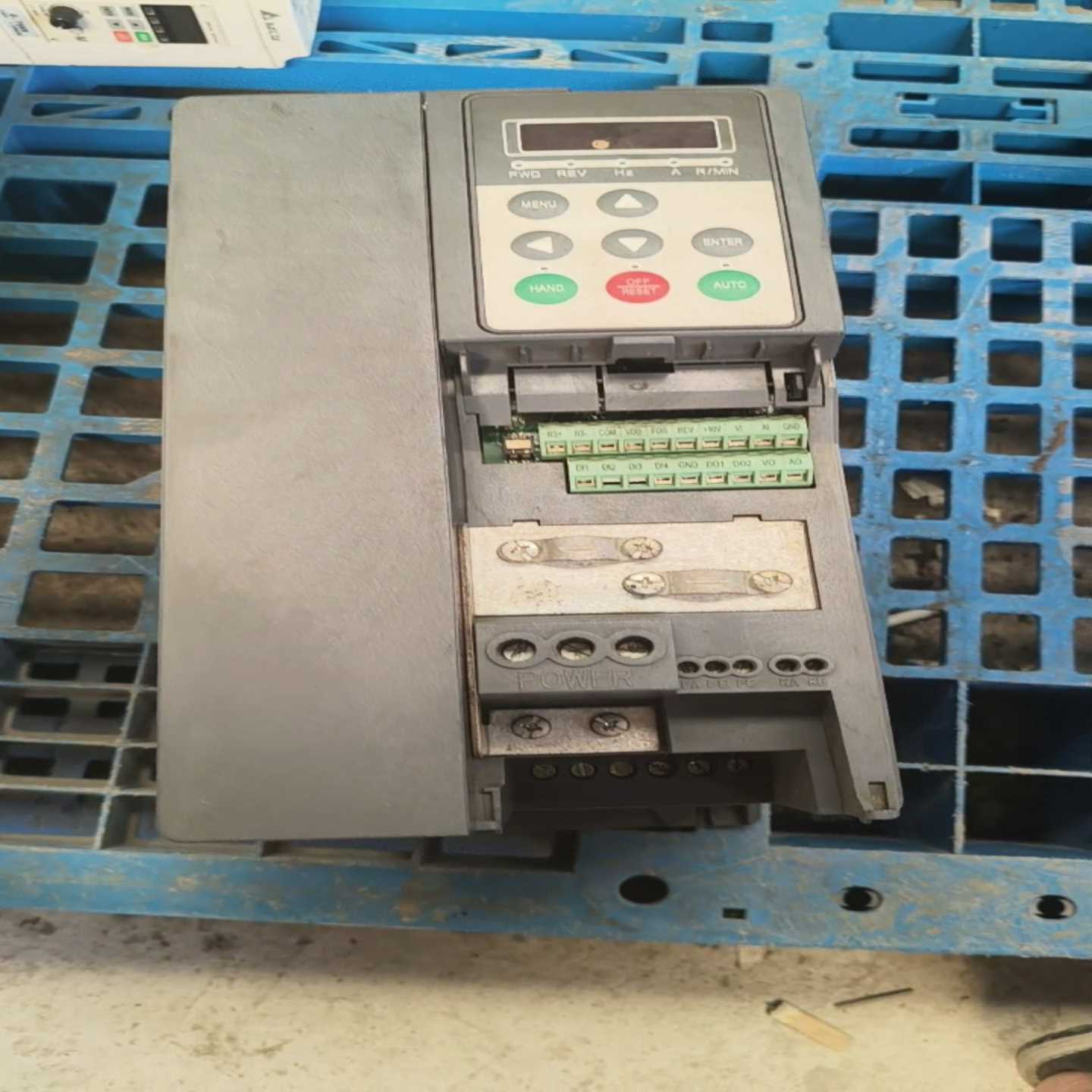 海利普SK100-15KW变频器一台，成色自定义，缺端盖，功询价