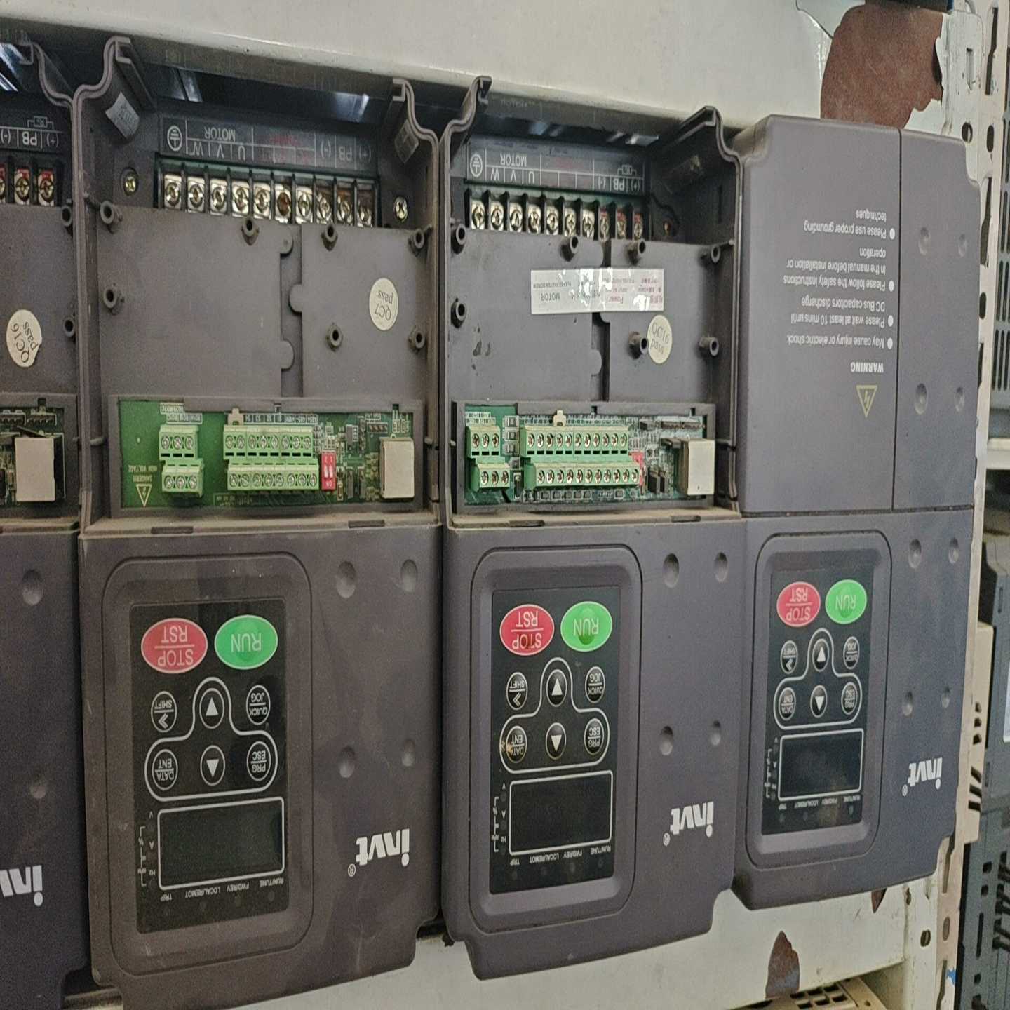 英威腾变频器5.5KW，CHE100-5R5G/7R5P-4