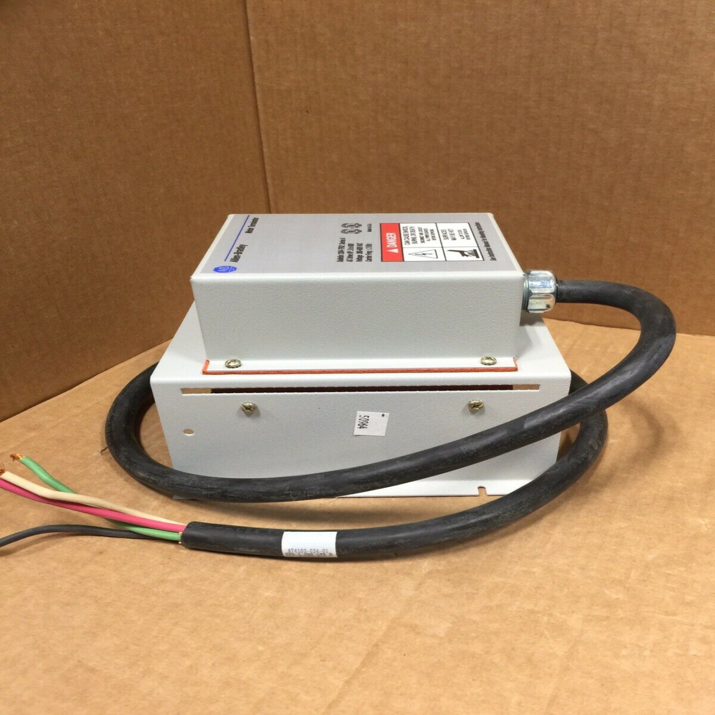 售前询价Allen-Bradley 罗克韦尔变频器消谐器  1204-TFB2 全新