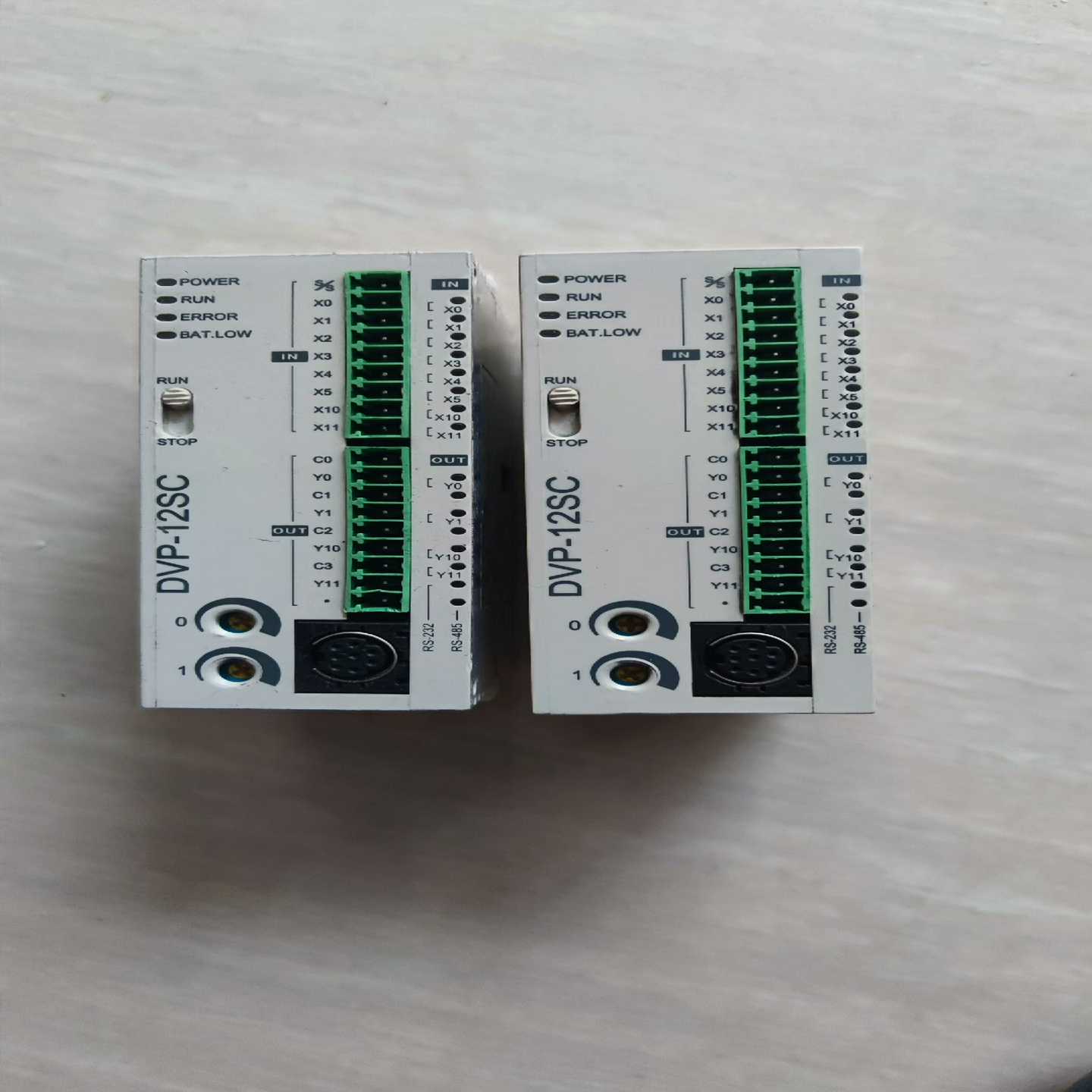 台达PLCDVP12SC11T成色实物图，功能正常，单台价（零零电子）