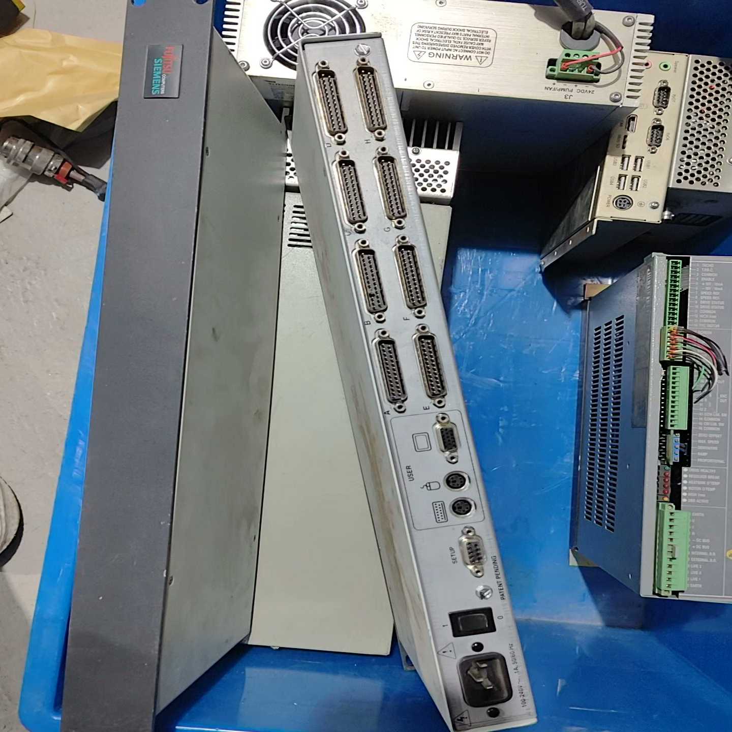 西门子KVM SWITCH 8 PORT FUJITSU 5拍前询价