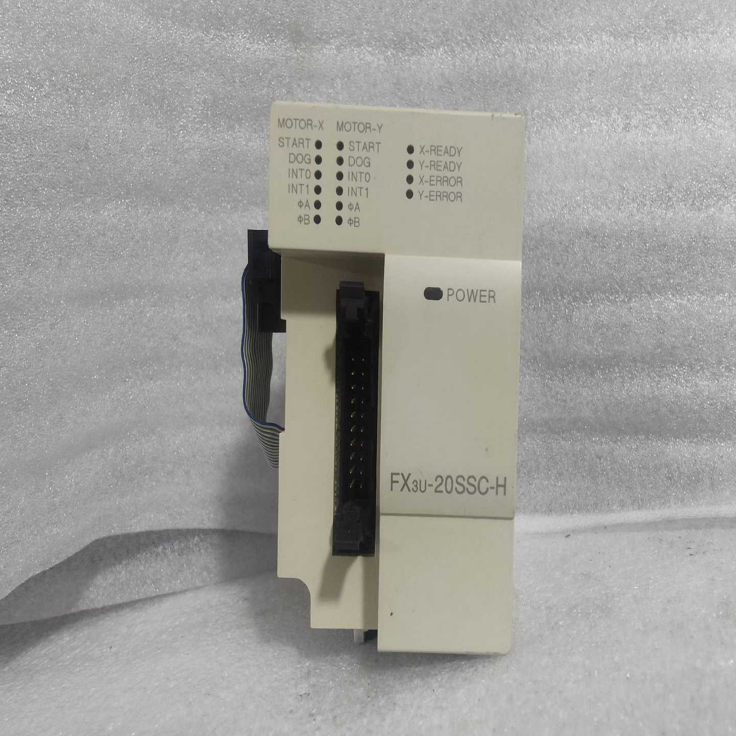 三菱PLCFX3U-20SSC-H实物图，成色漂亮，功能完--议价商品