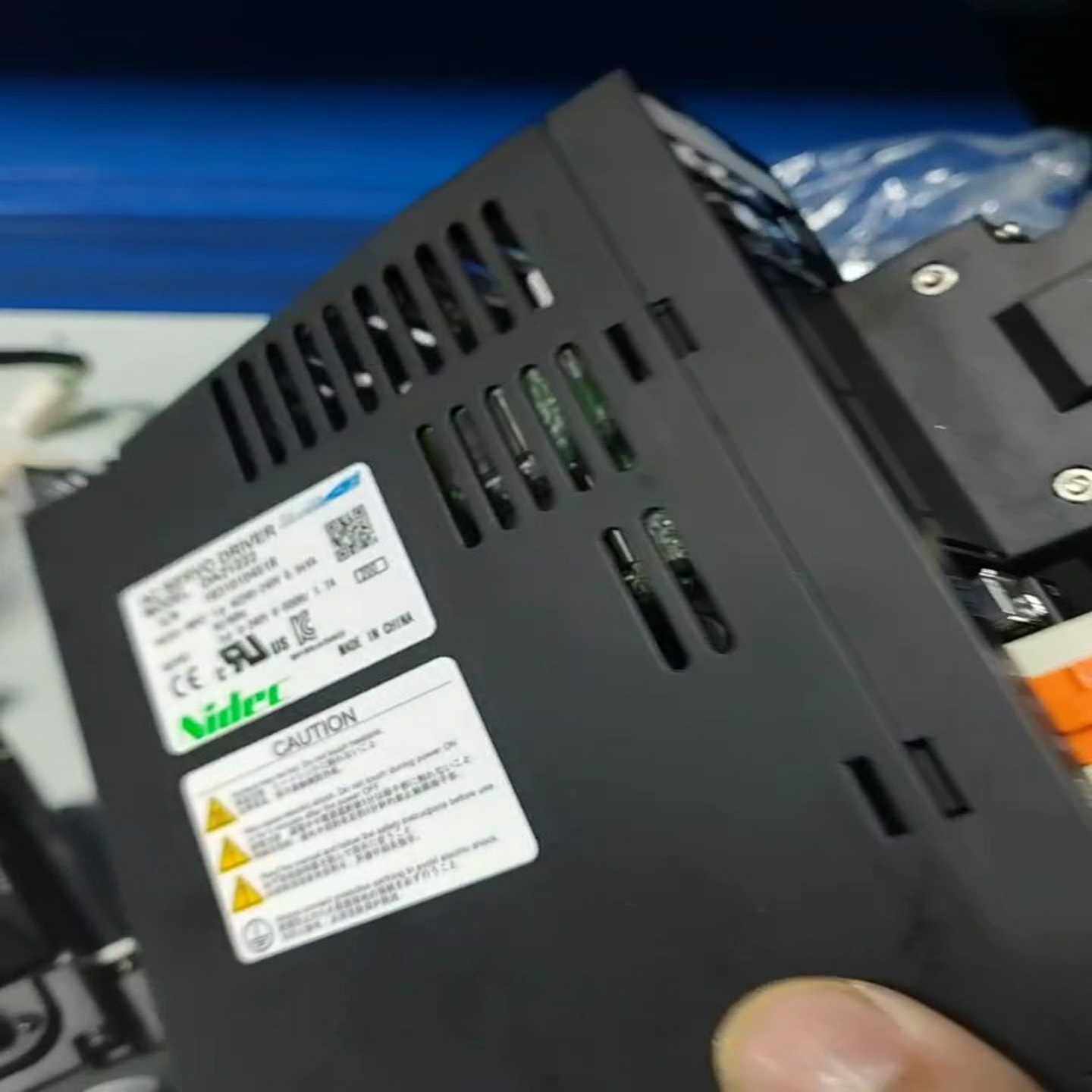 三协伺服DA21222，电机MZ201N2JN27，200W--议价商品