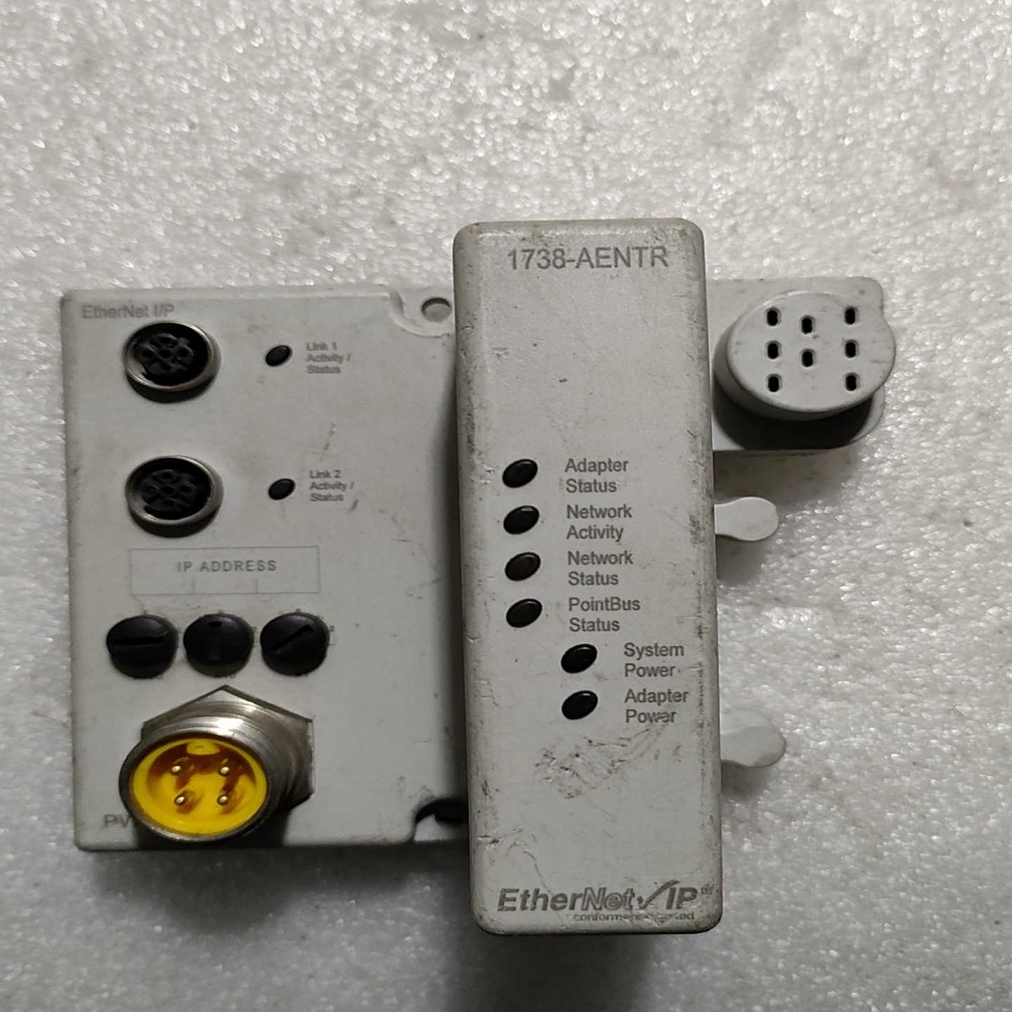 1738-AENTR，轻微使用痕迹，功能正常。罗克韦尔Eth~议价